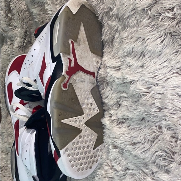Jordan retro 6 carmine main image 3